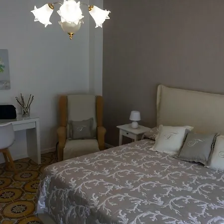 Flower's Holiday home *