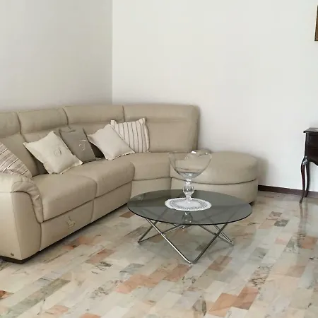 Semesterbostad Flower's *