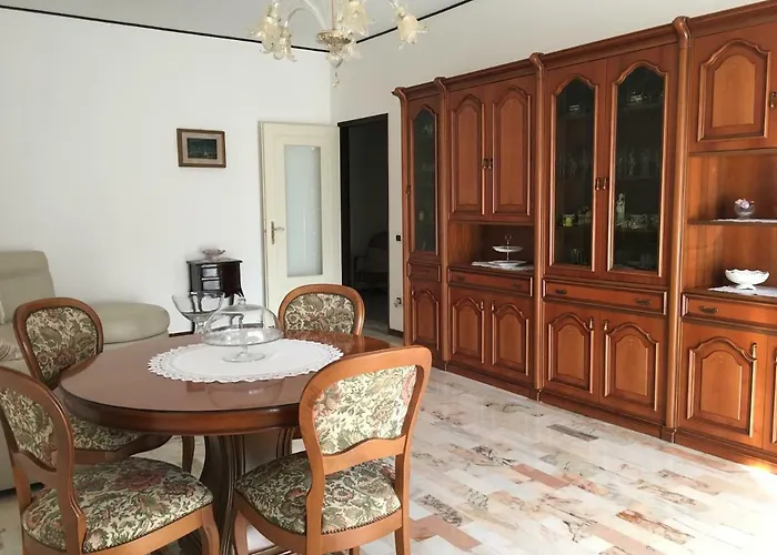 Semesterbostad Flower's *