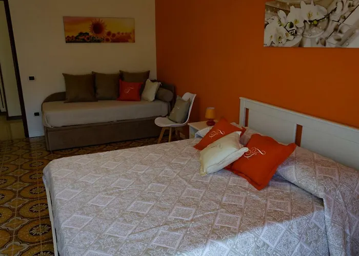 Holiday home Flower's *